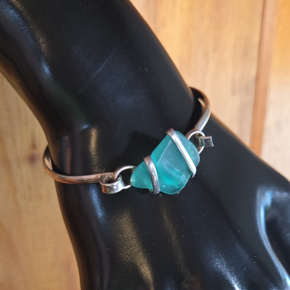 Artisan Crafted Sea Glass Silver Tone Bracelet Size 6.5